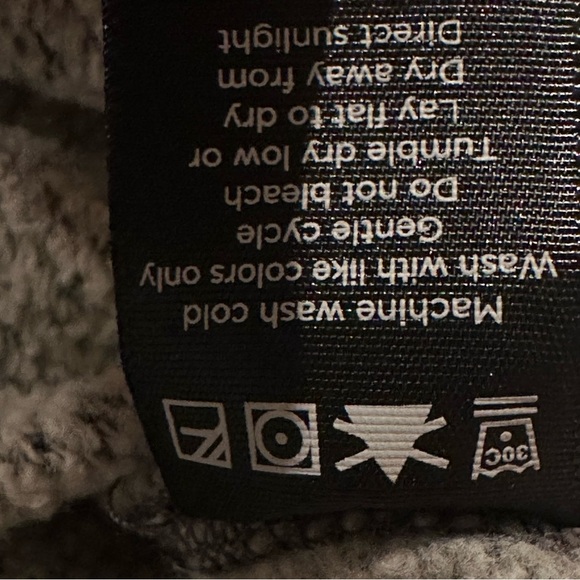 Alala Activewear Cropped Athleisure Mock Knit Sweatshirt Top  Size Small Raw Hem - Picture 8 of 8